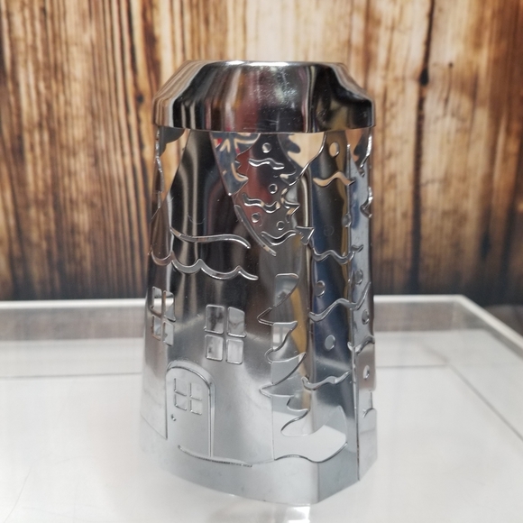 Bath & Body Works Christmas Set of 2 Silver Candle & Soap Holder Holiday Set - Picture 12 of 16